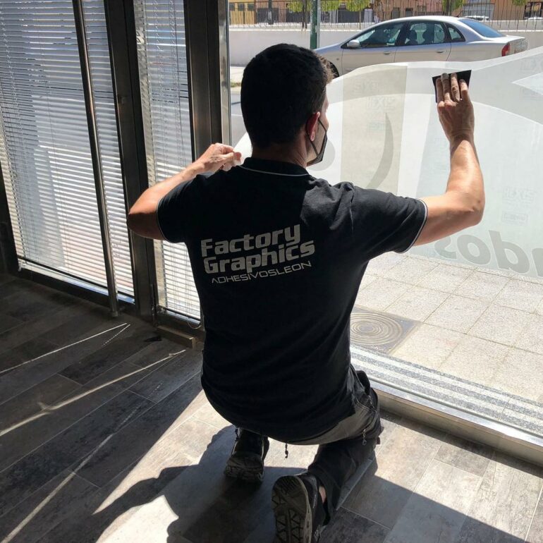 aplicacion-1-adhesivos-leon