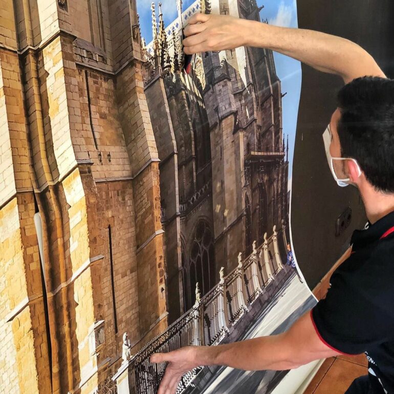 aplicacion-mural-1-adhesivos-leon