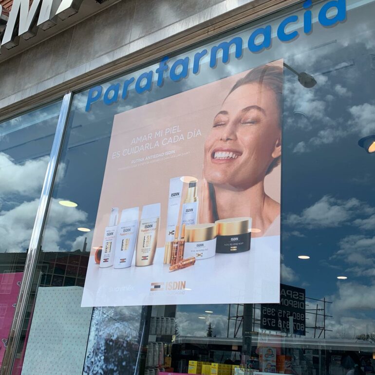 escaparate-comercio-adhesivos-leon